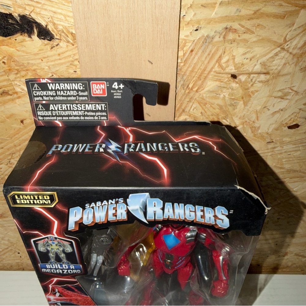 Power Rangers Red Ranger Action Figure by Bandai - Red - Picture 6 of 7